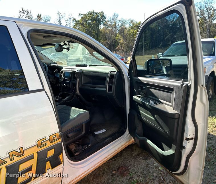 image for item DP3201 2016 Dodge Ram 1500  Crew Cab pickup truck