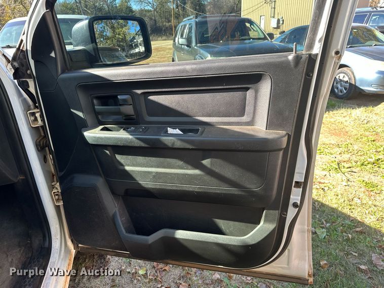 image for item DP3201 2016 Dodge Ram 1500  Crew Cab pickup truck