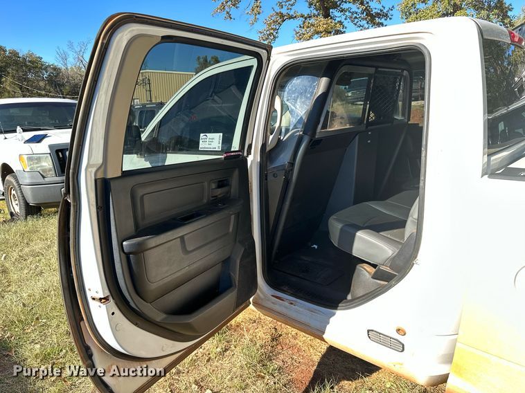 image for item DP3201 2016 Dodge Ram 1500  Crew Cab pickup truck