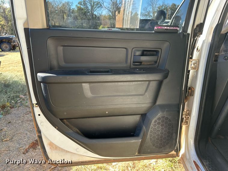 image for item DP3201 2016 Dodge Ram 1500  Crew Cab pickup truck