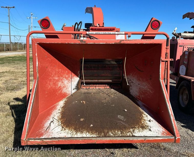 image for item DP3238 2013 Morbark Beever M18R  wood chipper