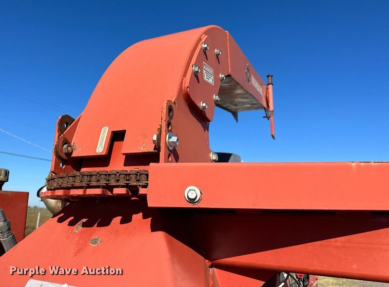 image for item DP3238 2013 Morbark Beever M18R  wood chipper