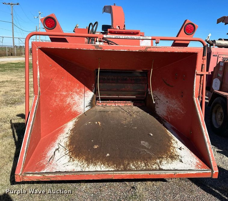 image for item DP3238 2013 Morbark Beever M18R  wood chipper