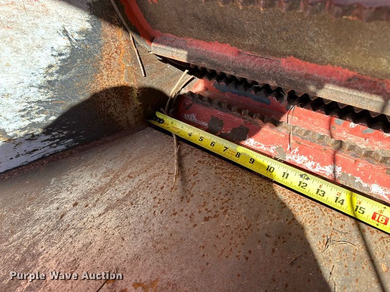 image for item DP3238 2013 Morbark Beever M18R  wood chipper