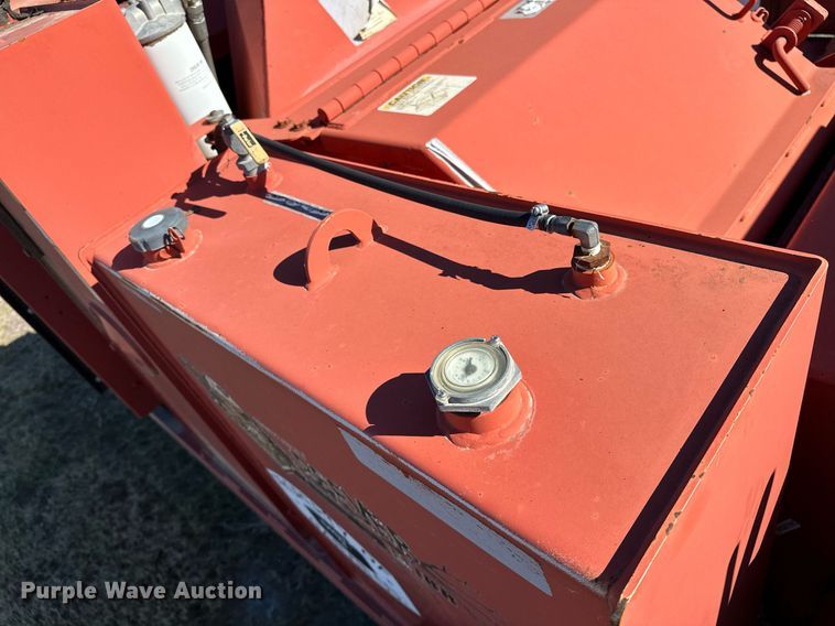 image for item DP3238 2013 Morbark Beever M18R  wood chipper