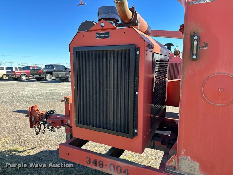 image for item DP3238 2013 Morbark Beever M18R  wood chipper