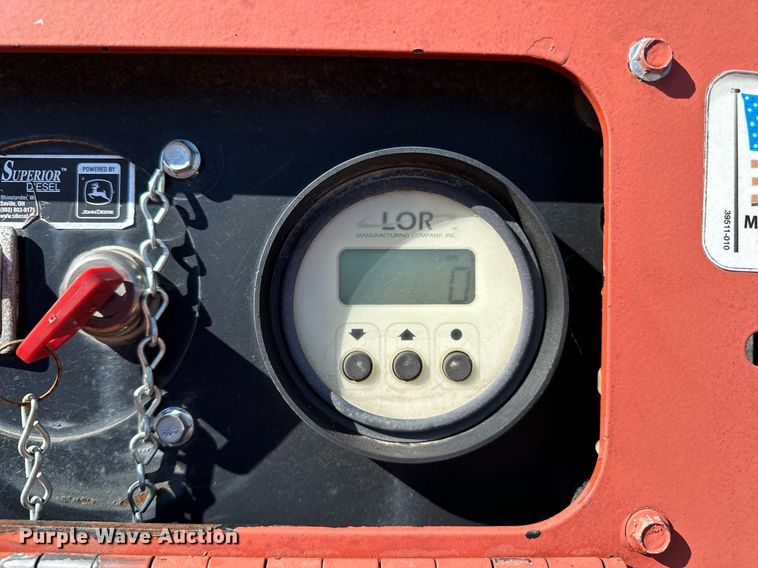 image for item DP3238 2013 Morbark Beever M18R  wood chipper