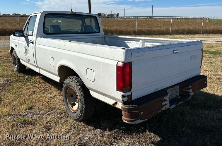 image for item DP3245 1993 Ford F150  pickup truck