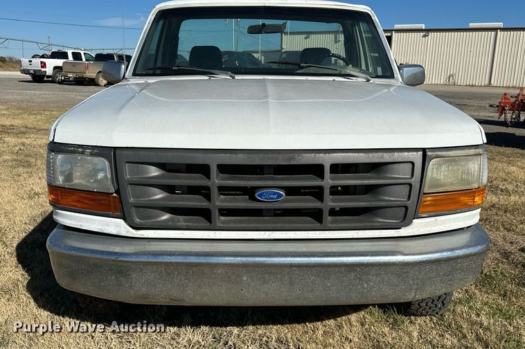 image for item DP3245 1993 Ford F150  pickup truck