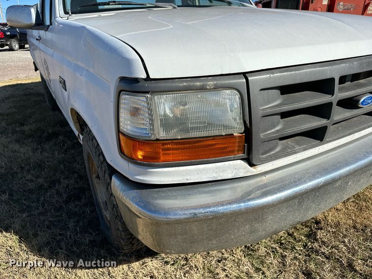 image for item DP3245 1993 Ford F150  pickup truck