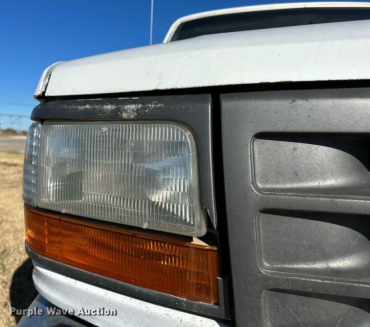 image for item DP3245 1993 Ford F150  pickup truck