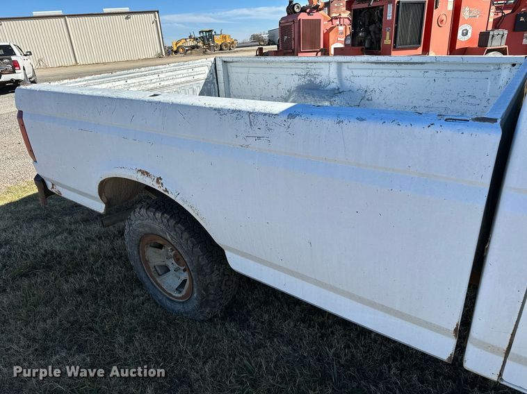 image for item DP3245 1993 Ford F150  pickup truck