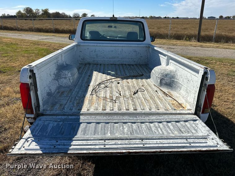 image for item DP3245 1993 Ford F150  pickup truck