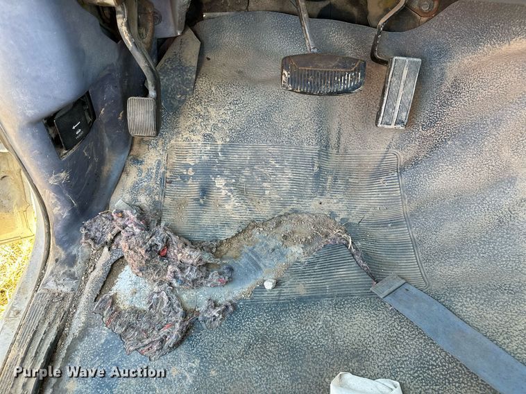 image for item DP3245 1993 Ford F150  pickup truck