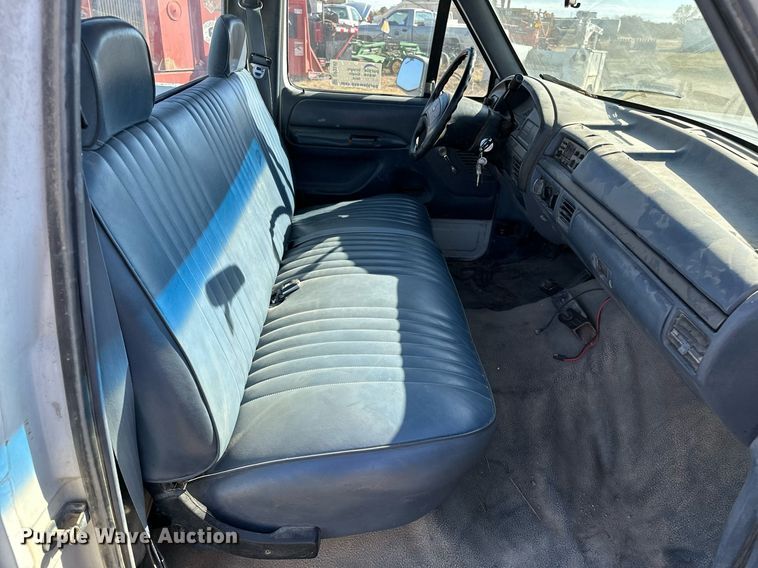 image for item DP3245 1993 Ford F150  pickup truck