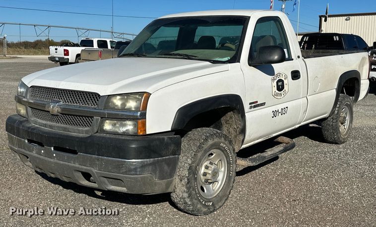 image for item DP3246 2003 Chevrolet Silverado 2500HD  pickup truck