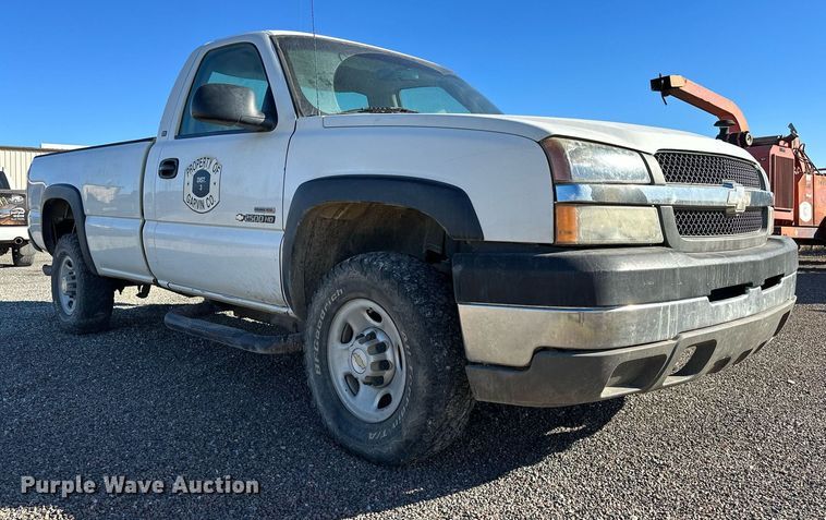 image for item DP3246 2003 Chevrolet Silverado 2500HD  pickup truck
