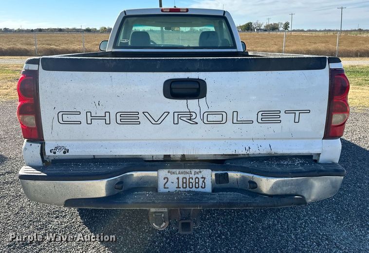 image for item DP3246 2003 Chevrolet Silverado 2500HD  pickup truck