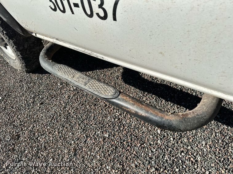 image for item DP3246 2003 Chevrolet Silverado 2500HD  pickup truck