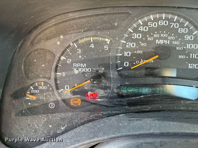 image for item DP3246 2003 Chevrolet Silverado 2500HD  pickup truck