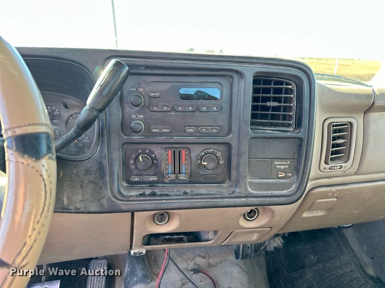 image for item DP3246 2003 Chevrolet Silverado 2500HD  pickup truck