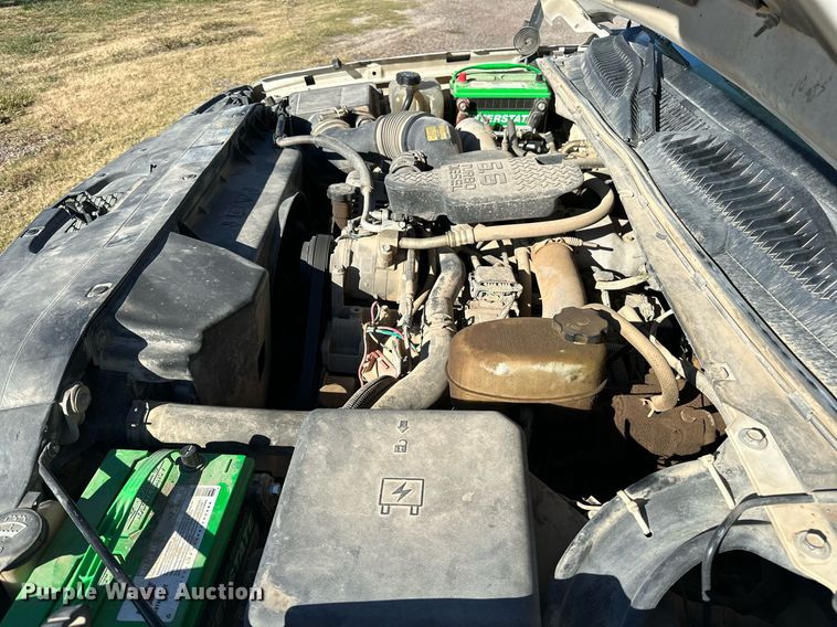 image for item DP3246 2003 Chevrolet Silverado 2500HD  pickup truck