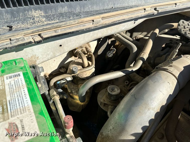 image for item DP3246 2003 Chevrolet Silverado 2500HD  pickup truck