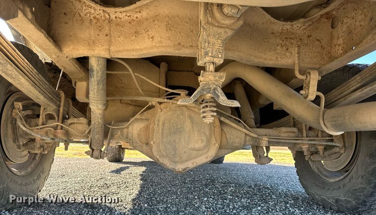 image for item DP3246 2003 Chevrolet Silverado 2500HD  pickup truck