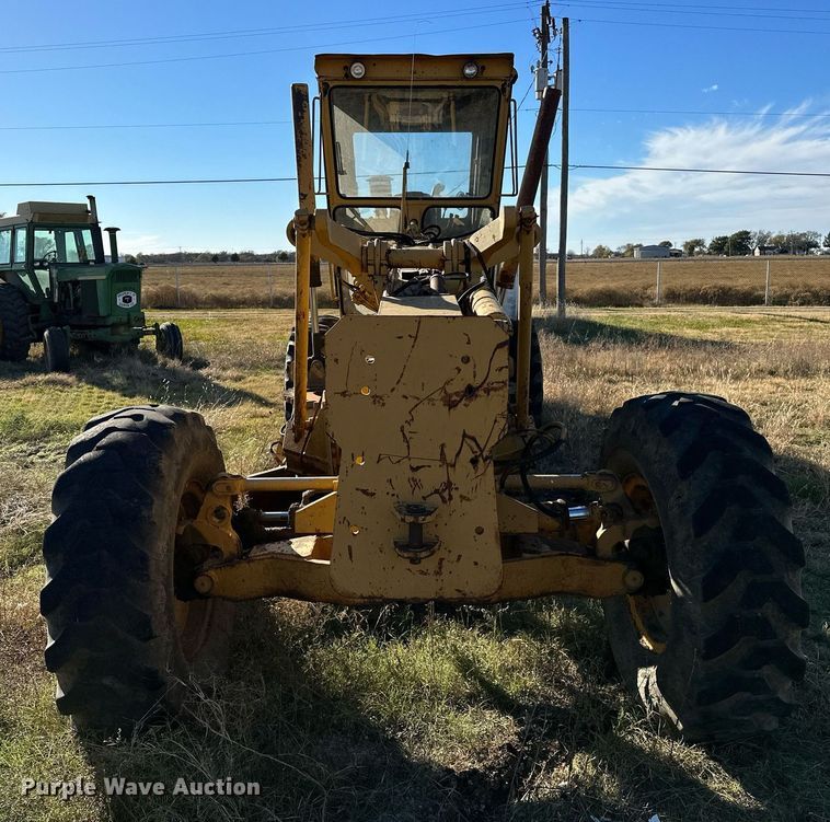 image for item DP3248 1988 Champion 720A  motor grader