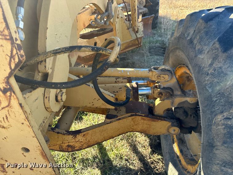 image for item DP3248 1988 Champion 720A  motor grader