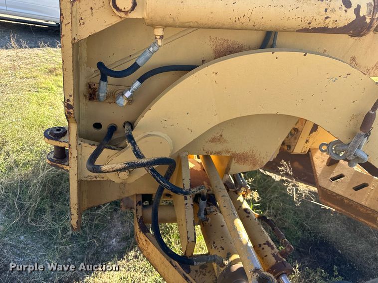 image for item DP3248 1988 Champion 720A  motor grader