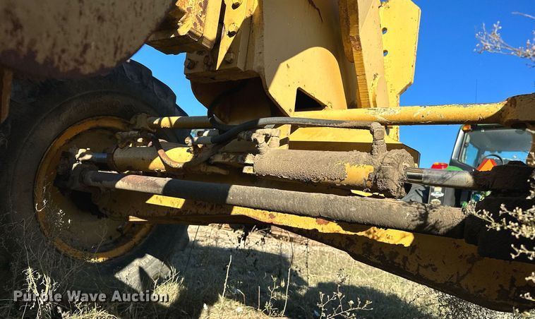 image for item DP3248 1988 Champion 720A  motor grader