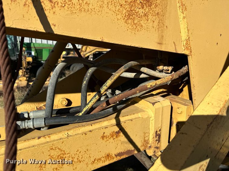 image for item DP3248 1988 Champion 720A  motor grader