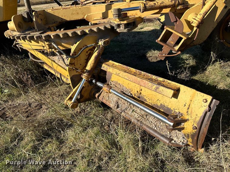 image for item DP3248 1988 Champion 720A  motor grader