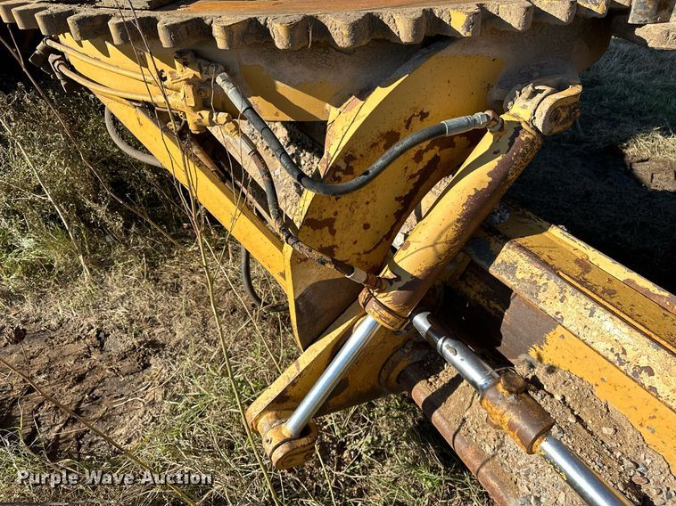 image for item DP3248 1988 Champion 720A  motor grader