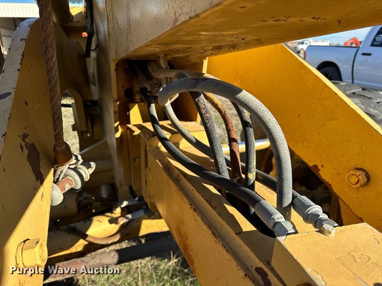 image for item DP3248 1988 Champion 720A  motor grader