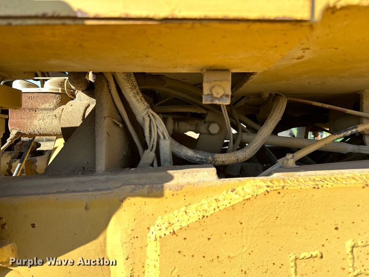 image for item DP3248 1988 Champion 720A  motor grader