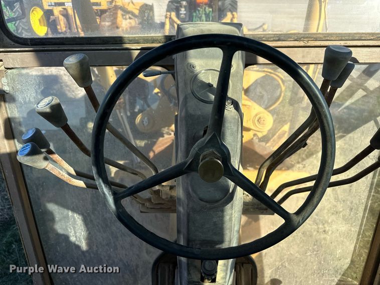 image for item DP3248 1988 Champion 720A  motor grader