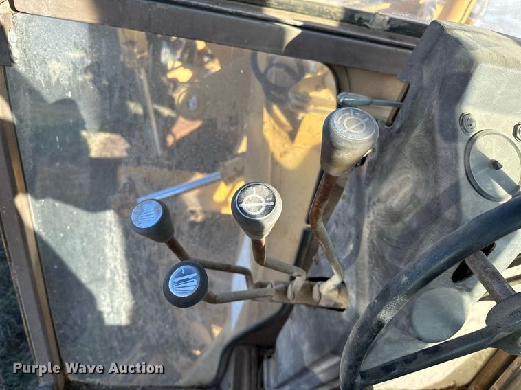 image for item DP3248 1988 Champion 720A  motor grader