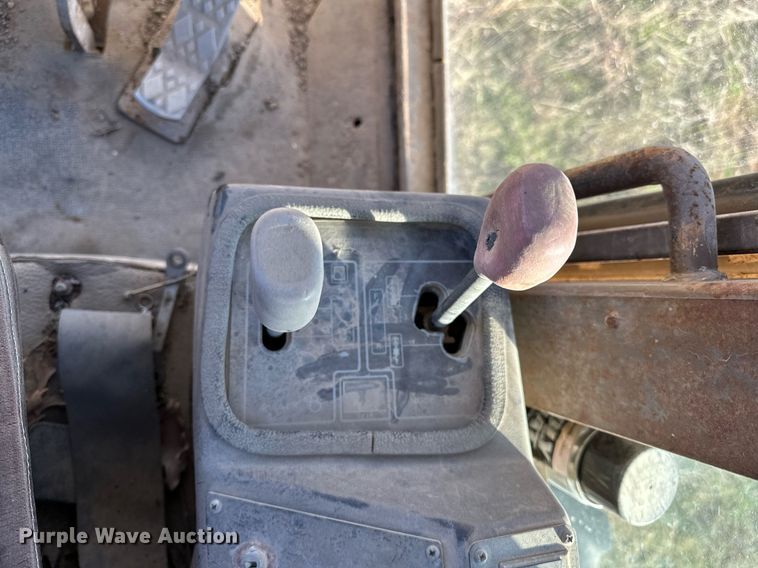 image for item DP3248 1988 Champion 720A  motor grader