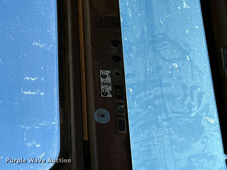 image for item DP3248 1988 Champion 720A  motor grader