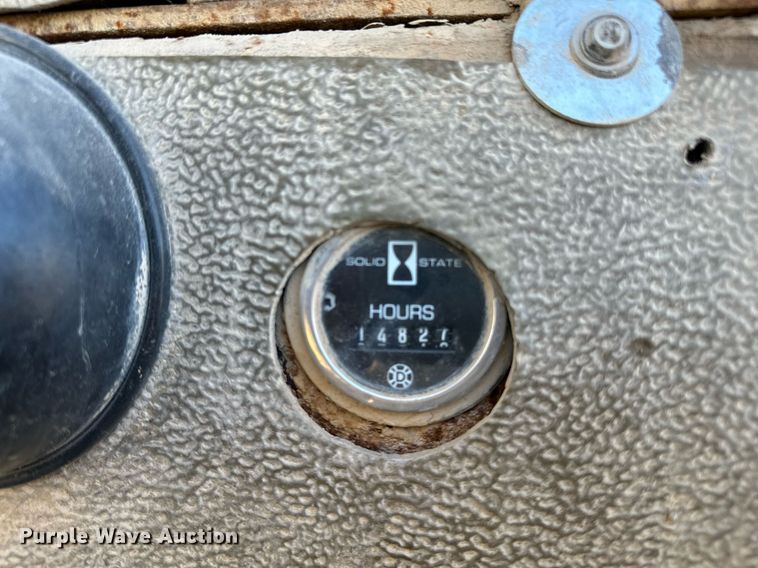 image for item DP3248 1988 Champion 720A  motor grader