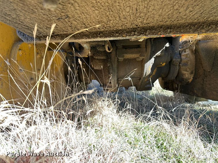 image for item DP3248 1988 Champion 720A  motor grader