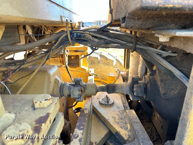 image for item DP3248 1988 Champion 720A  motor grader