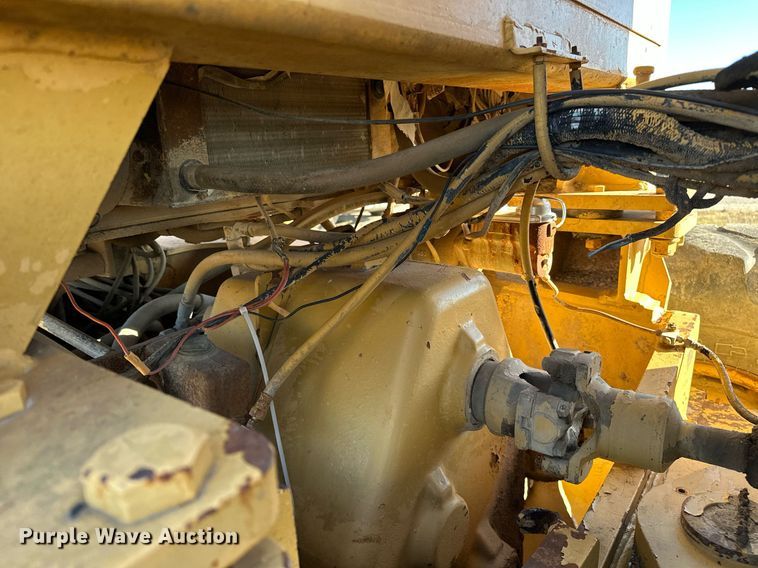 image for item DP3248 1988 Champion 720A  motor grader