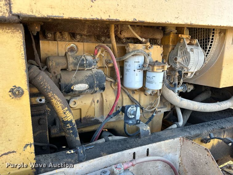 image for item DP3248 1988 Champion 720A  motor grader