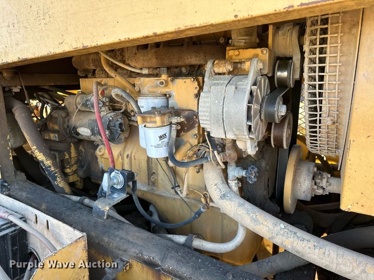 image for item DP3248 1988 Champion 720A  motor grader