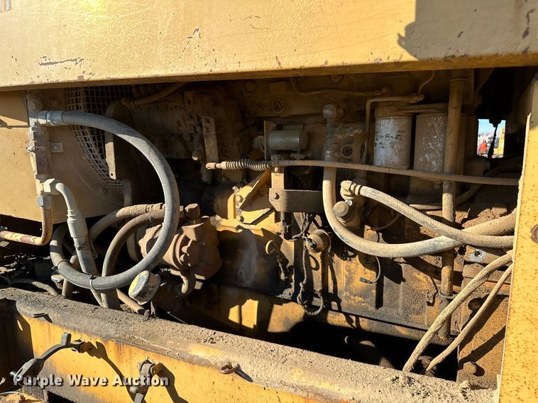 image for item DP3248 1988 Champion 720A  motor grader