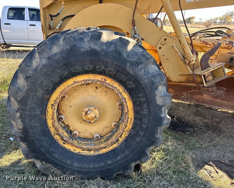 image for item DP3248 1988 Champion 720A  motor grader