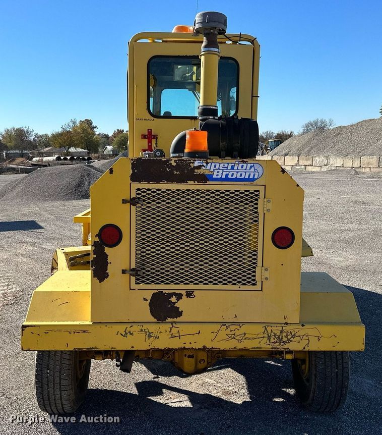 image for item DP3250 2005 Superior Broom DT80C  broom